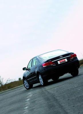 比很好更好——試駕廣州豐田新凱美瑞，體驗廣州汽車租賃便捷出行